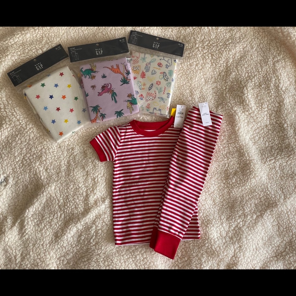 Bundle of BabyGap size 6-12 month pajama sets